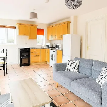 Cozy Ballintemple Pad, 2Br Near City With Parking * קורק